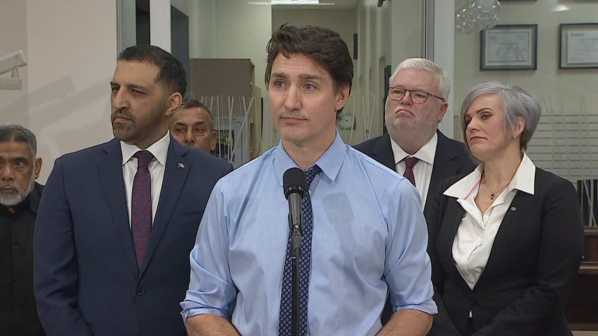 B.C. will scrap consumer carbon tax if Ottawa drops requirement B.C. will scrap consumer carbon tax if Ottawa drops requirement