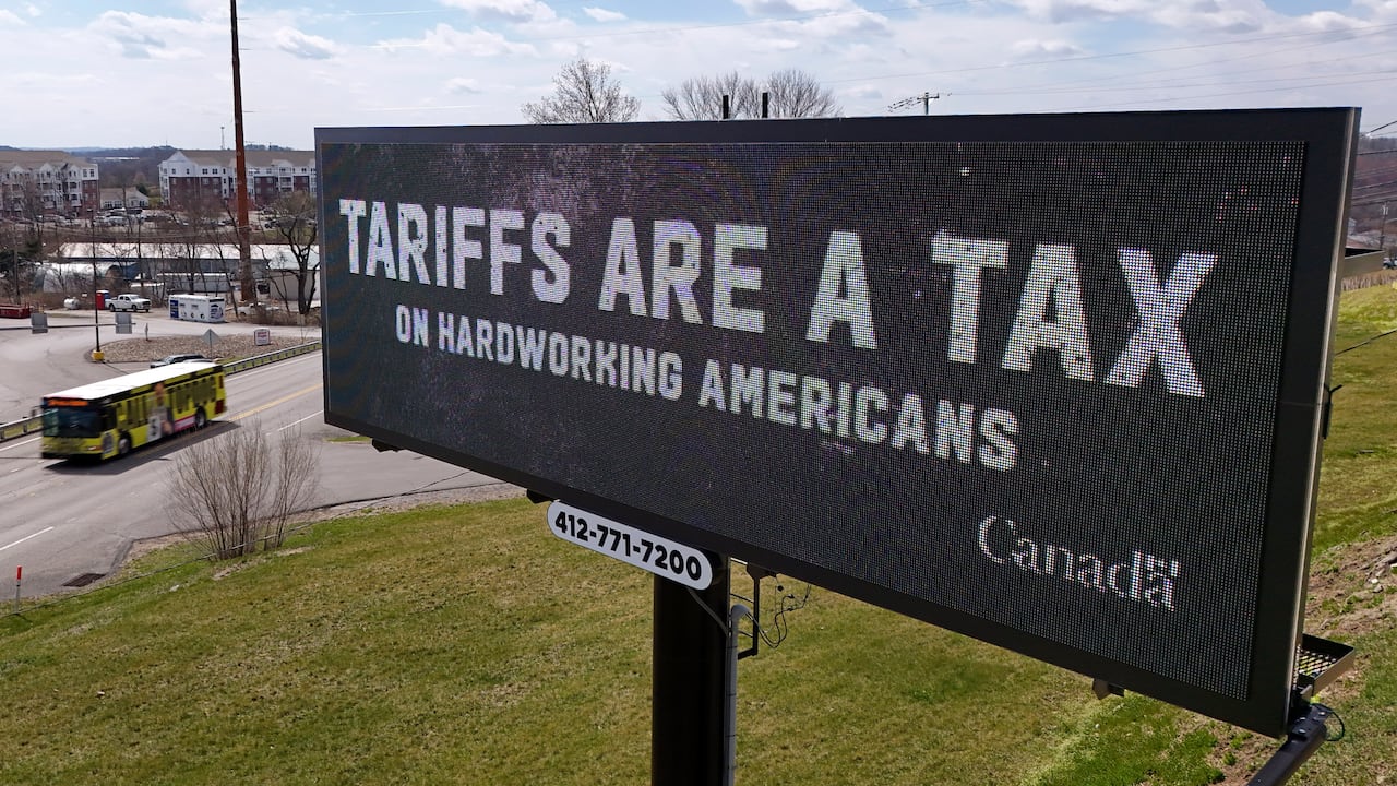 Canada's anti-tariff billboards in the U.S. go viral — but is anyone swayed? | CBC News