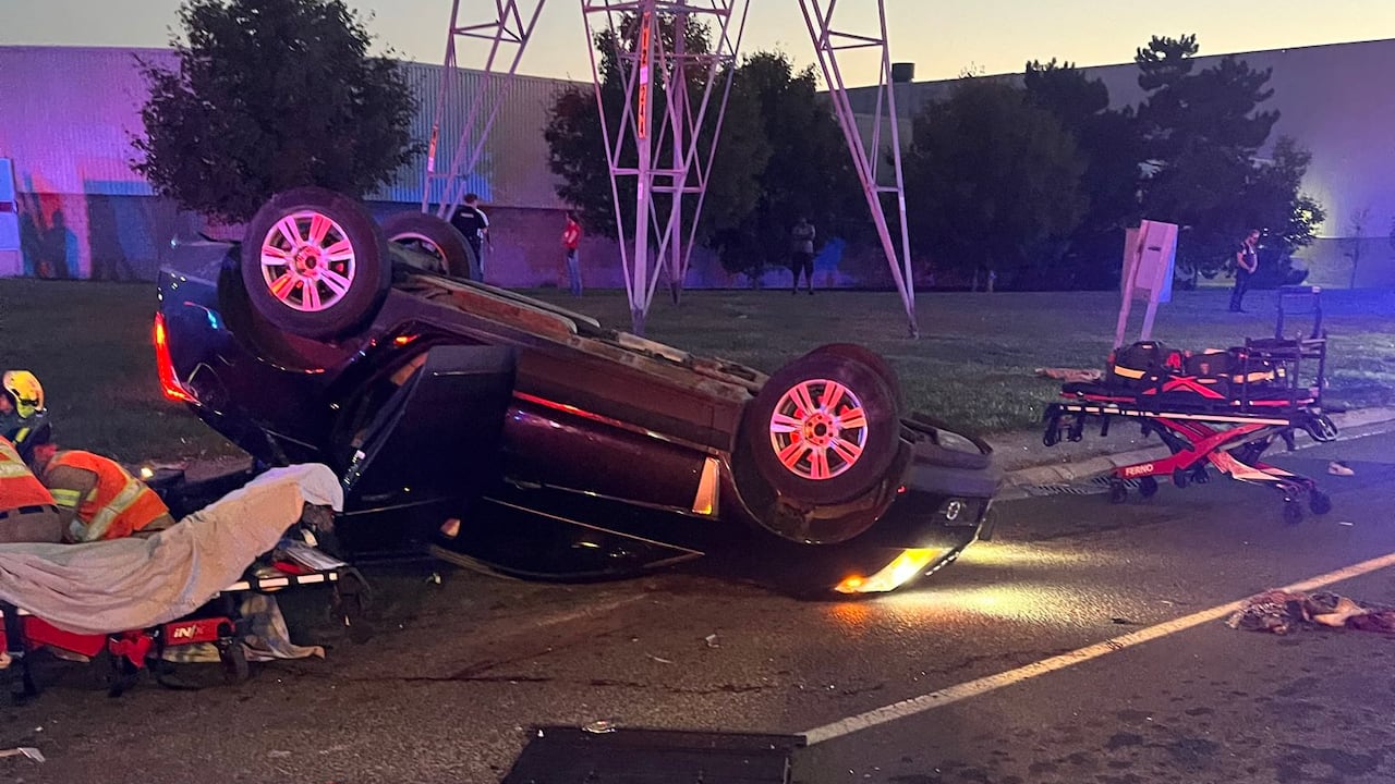 Passenger killed in crash on Veterans Memorial Parkway in east London | CBC  News