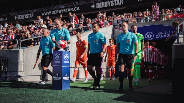 default.jpg?im=Crop%2Crect%3D%280%2C312%2C6000%2C3375%29%3BResize%3D%28620%29