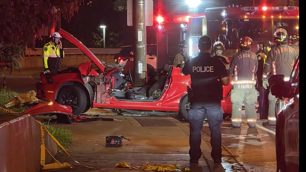1 dead after single-vehicle crash in Keelesdale, Toronto police say | CBC News