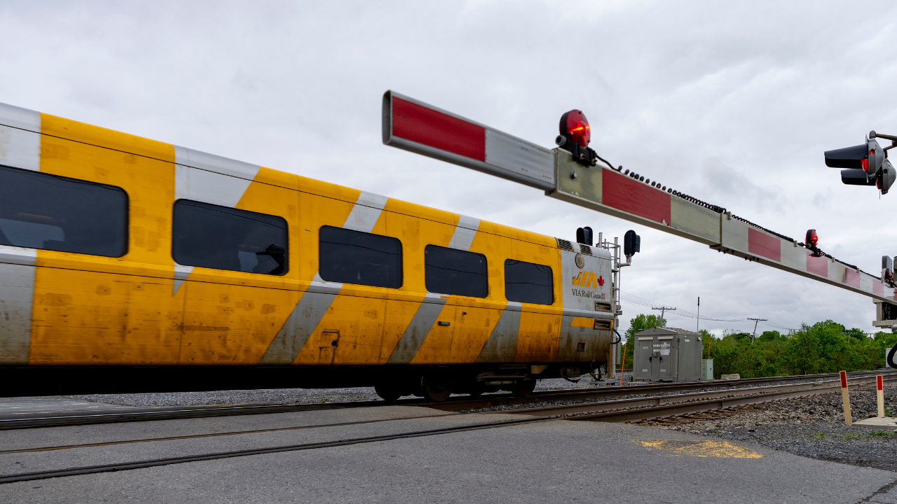 VIA Rail and Unifor reach tentative agreement, avoiding a strike VIA Rail and Unifor reach tentative agreement, avoiding a strike