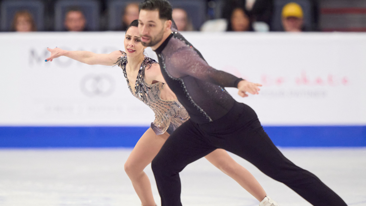 World champs Stellato-Dudek, Deschamps rank first after short program at Skate Canada World champs Stellato-Dudek, Deschamps rank first after short program at Skate Canada