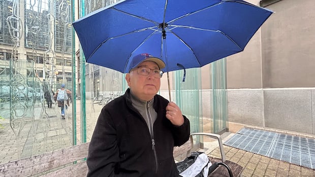 'A part of something:' The mental health benefits of being a Blue Jays fan | CBC News