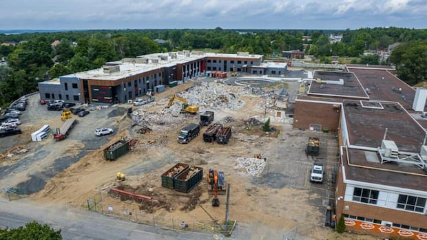 Education minister issues 15 orders to northern Ontario school board after governance review