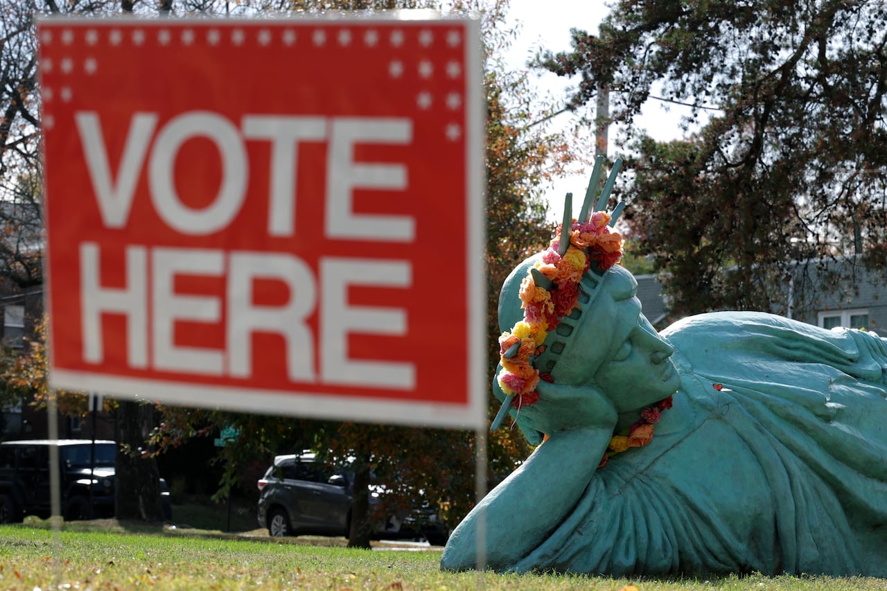 A sign indicating a polling station is nearby