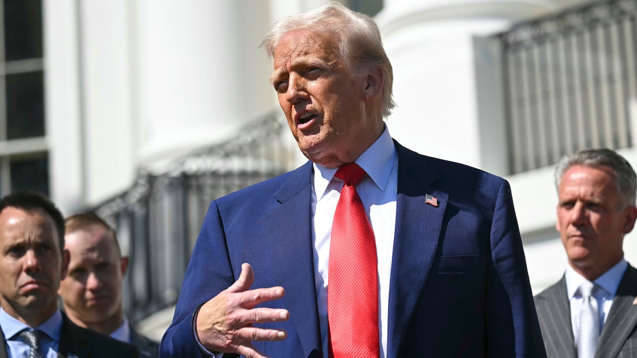 CBC News Network's Andrew Nichols speaks with Martha Harrison on Trump global tariff pauses | CBC.ca