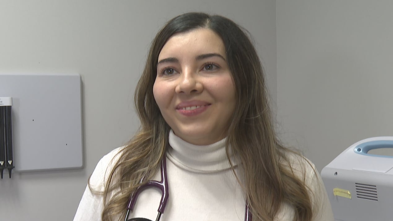 Dream come true for Mexican doctor who struggled to find a path back to medicine in Canada