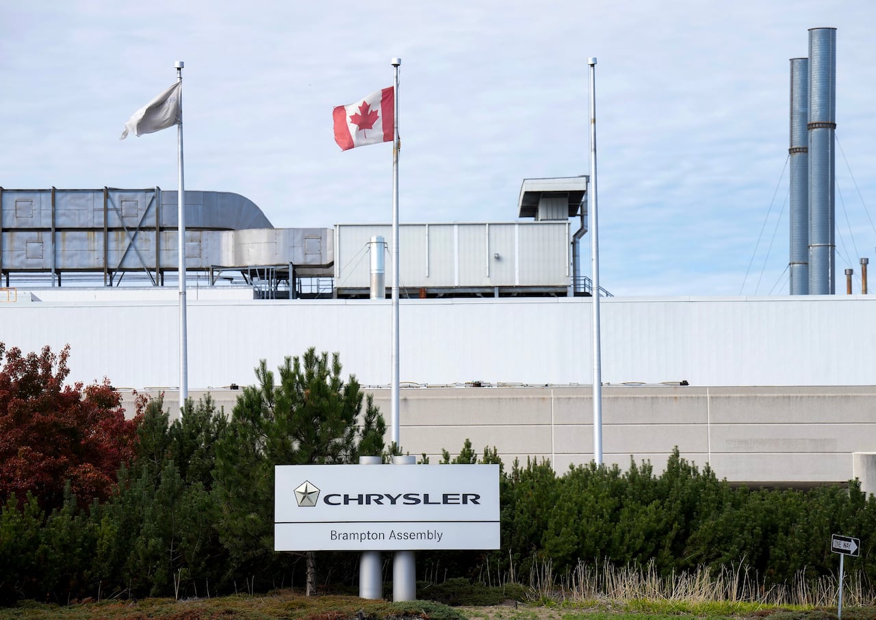 L'usine d'assemblage de véhicules Stellantis est présentée à Brampton, en Ontario, le mercredi 15 octobre 2025. Stellantis a annoncé son intention de déplacer la production de son Jeep Compass vers l'Illinois.