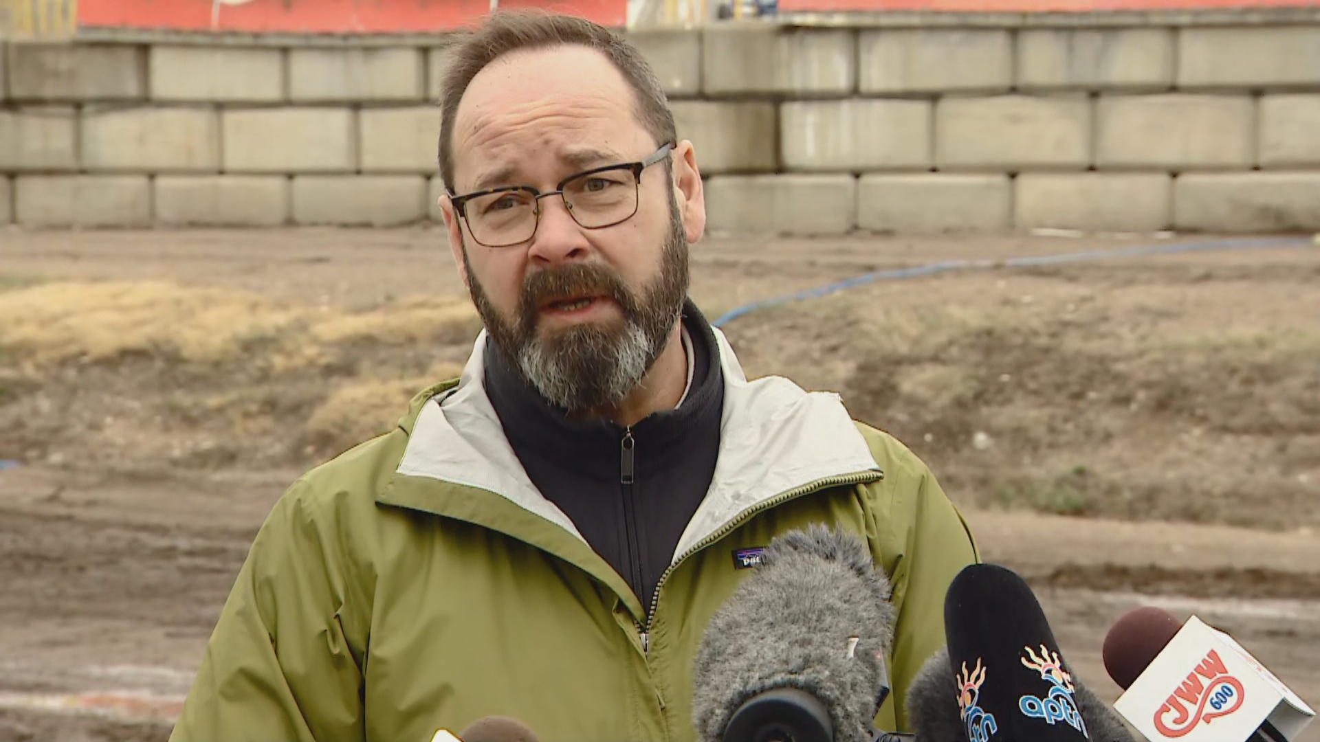 Police begin searching Saskatoon landfill in case of woman missing since 2020 Police begin searching Saskatoon landfill in case of woman missing since 2020