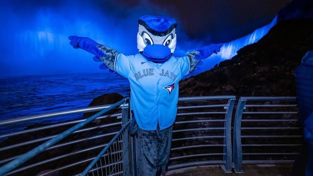 OK Blue Jays! Niagara Falls to turn blue this weekend | CBC News
