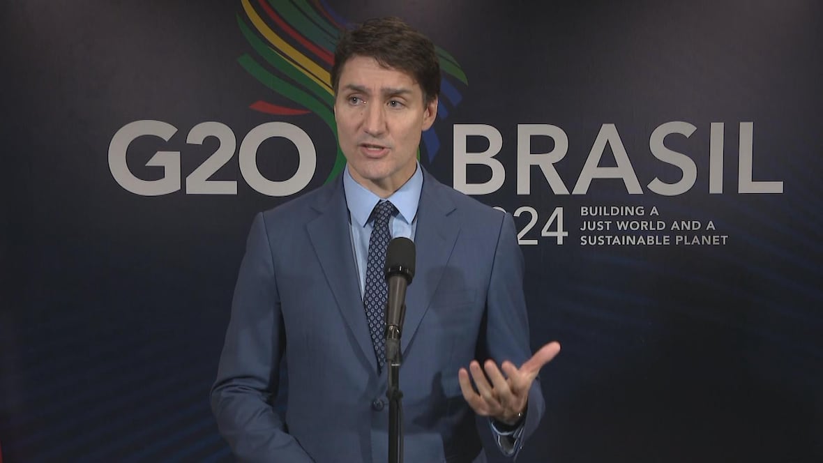 PM says 'we're not going to panic' about Ukraine ahead of Trump administration