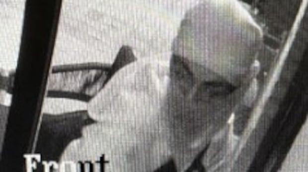 Toronto police searching for suspect in Dundas East break-in | CBC News