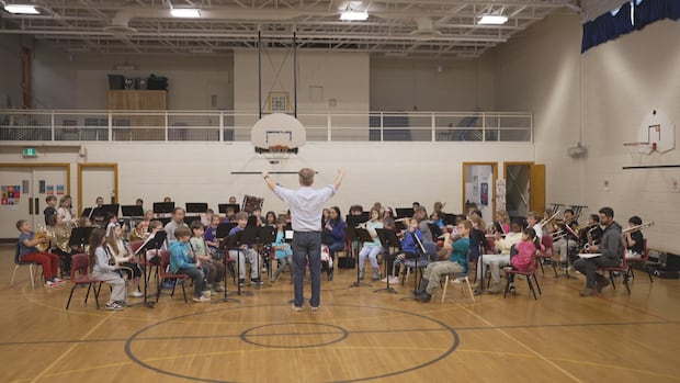 Children of N.B. military families find community, confidence in orchestra program