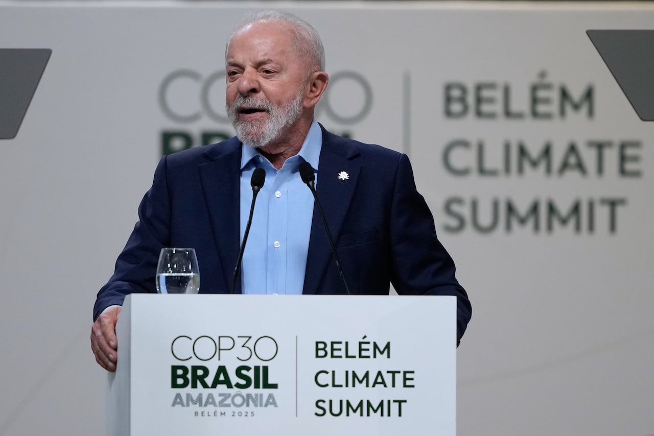 Brazilian President Luiz Lula da Silva addresses the COP30 climate conference in Belem, Brazil, on November 6, 2025. (AP Photo / Eraldo Peres)