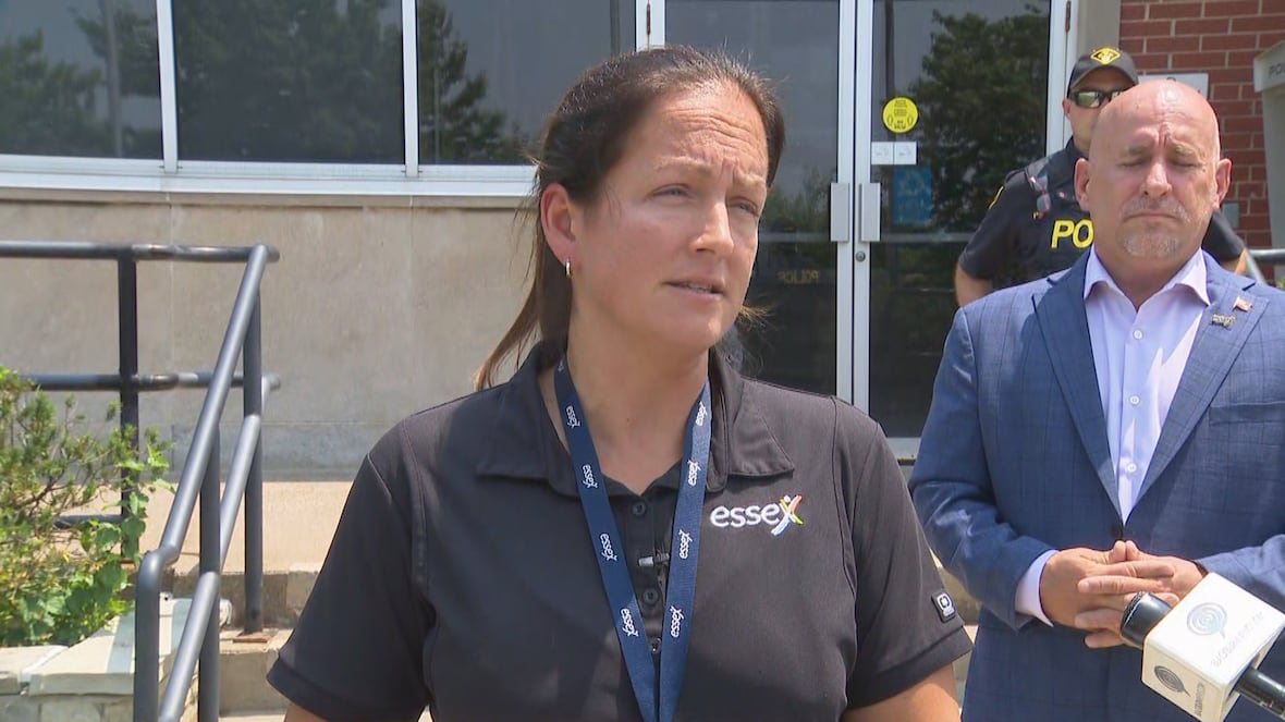 Essex Mayor Sherry Bondy On The Outpouring Of Grief In The Community essex-mayor-sherry-bondy-on-the-outpouring-of-grief-in-the-community