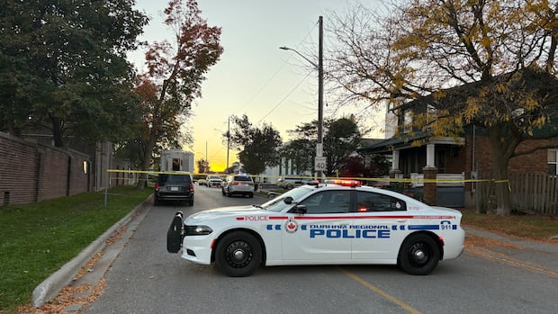 Male dead after being found with obvious signs of trauma in Oshawa, police say | CBC News