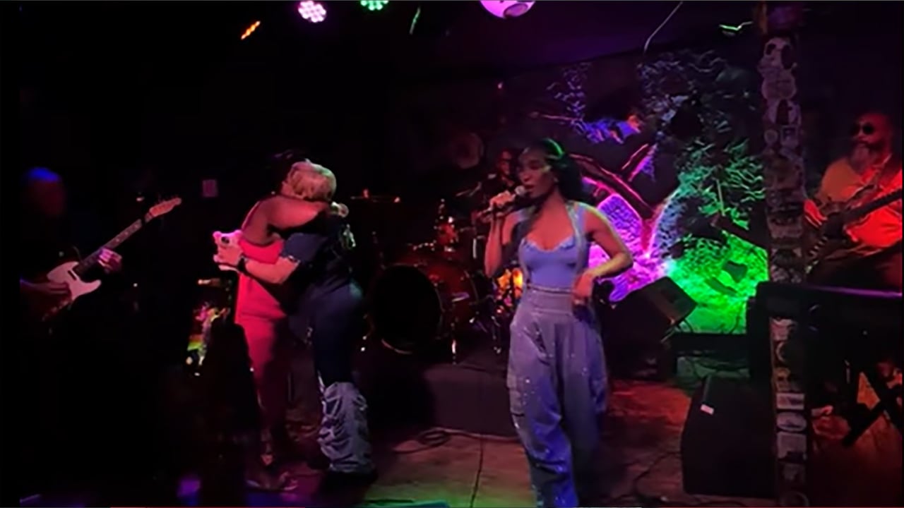 #TheMoment TLC surprised a singer covering Waterfalls
