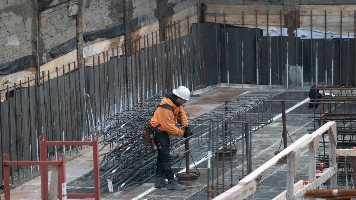 image of 퀘벡, 건설 근로-학습 프로그램을 통해 근로자 부족 문제 해결 목표