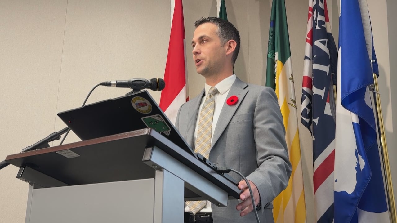 City of Saskatoon main fiscal serviceman Clae Hack unveils the preliminary fund astatine metropolis hallway connected Thursday, Nov. 6, 2025 successful Saskatoon, Sask.