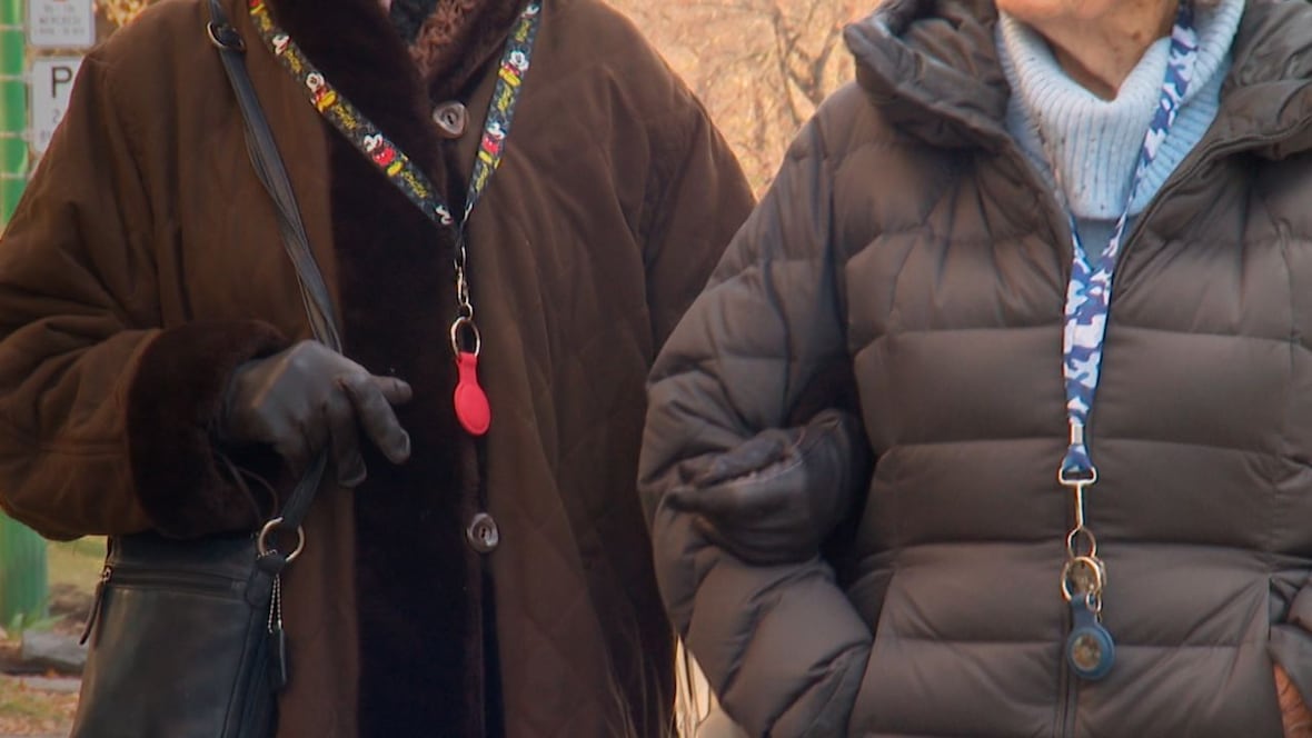 image of 몬트리올 노인 요양원, 거주자 자유 증진을 위한 에어태그 활용