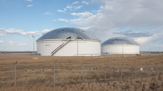 Enbridge has no plans to apply for national interest project as it tackles expansions