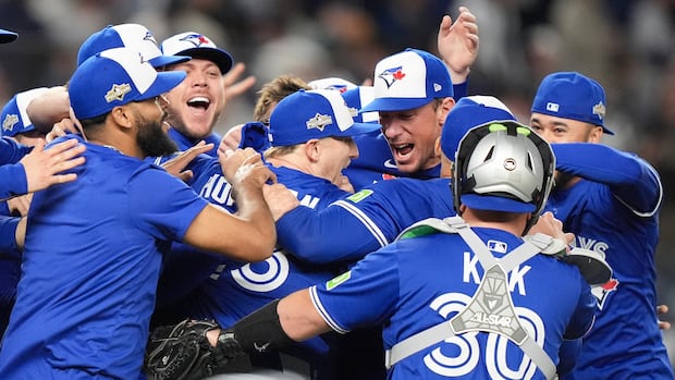 Blue Jays eliminate Yankees, advance to ALCS for 1st time since 2016