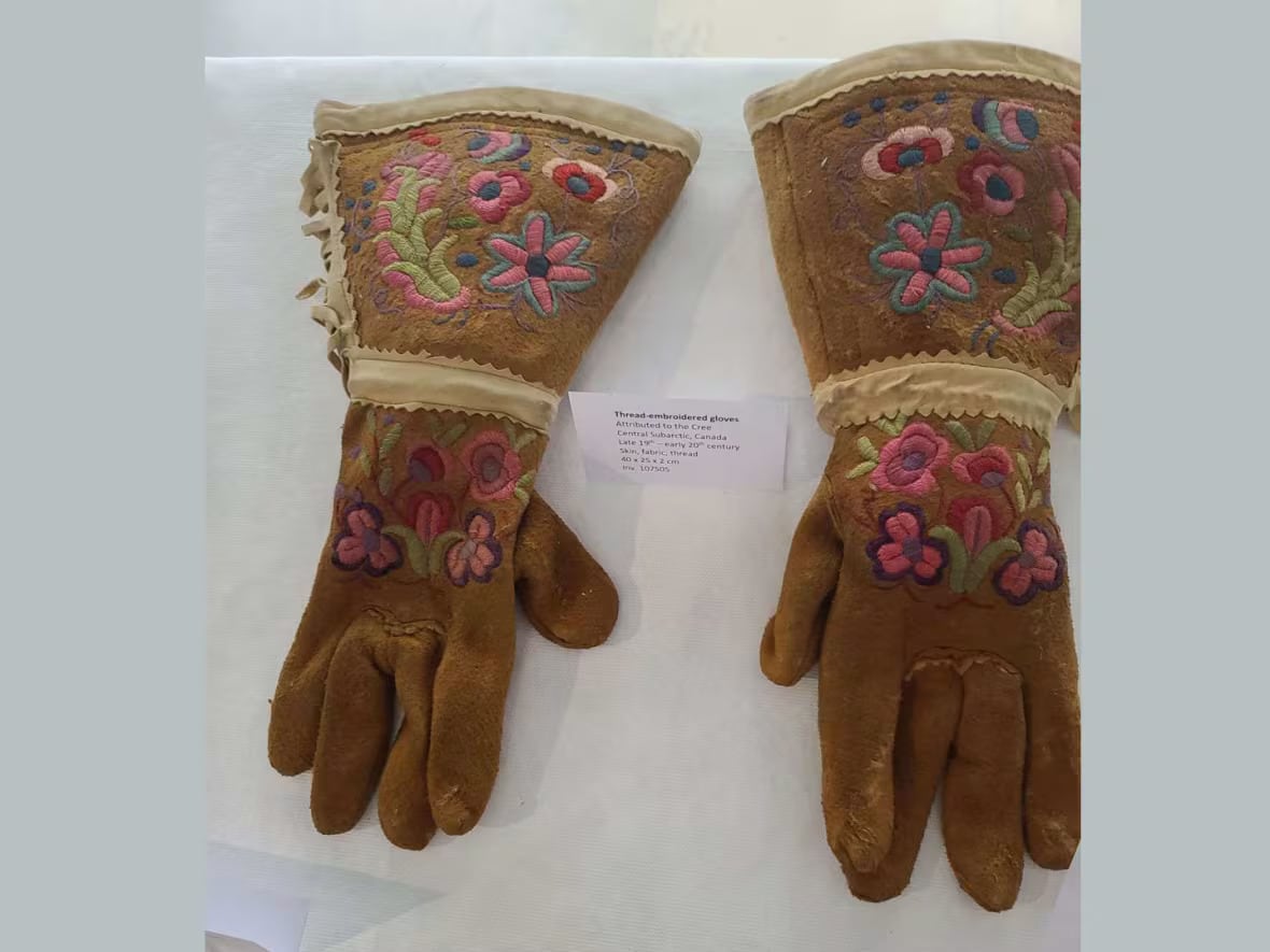 Traditional red gloves.