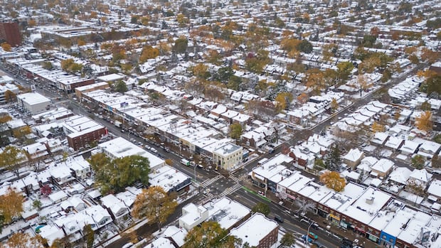 Toronto under weather alert due to more November snowfall | CBC News