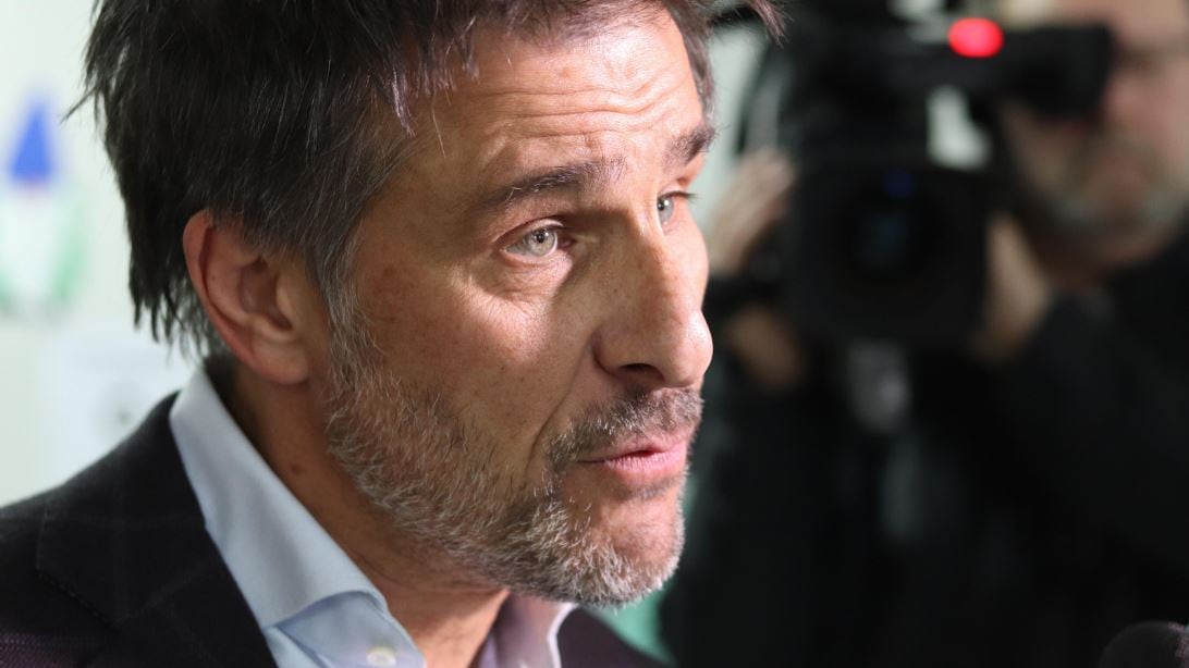 Headshot of Dr. Louis Thériault