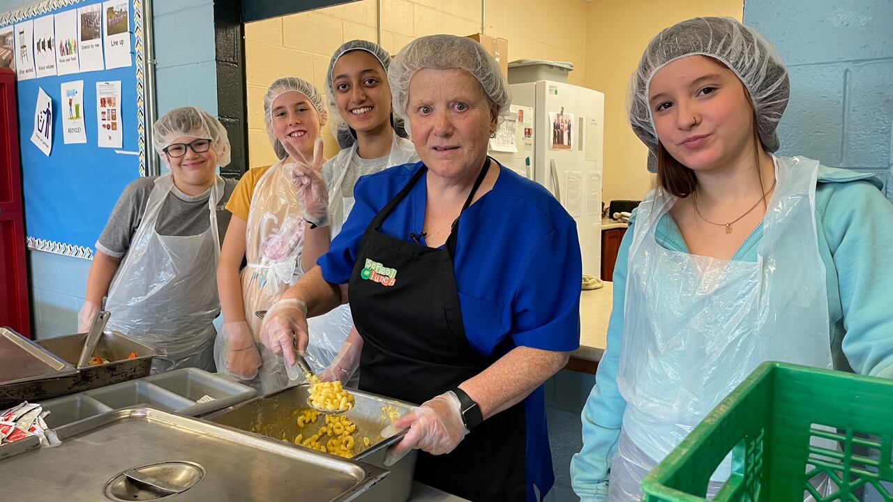 School food programs hope B from Ottawa will fill need as they wait for governments to sign on