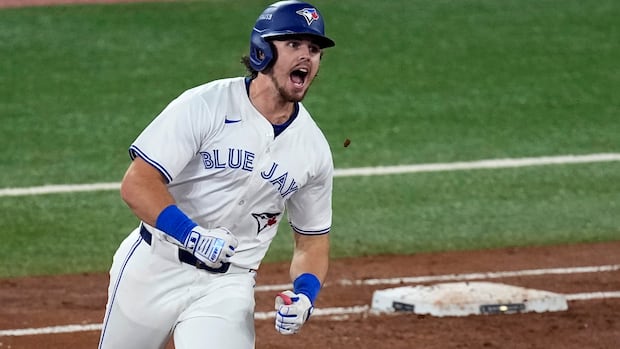 Mariners up 1-0 in top of 1st inning of ALCS Game 7 against Blue Jays