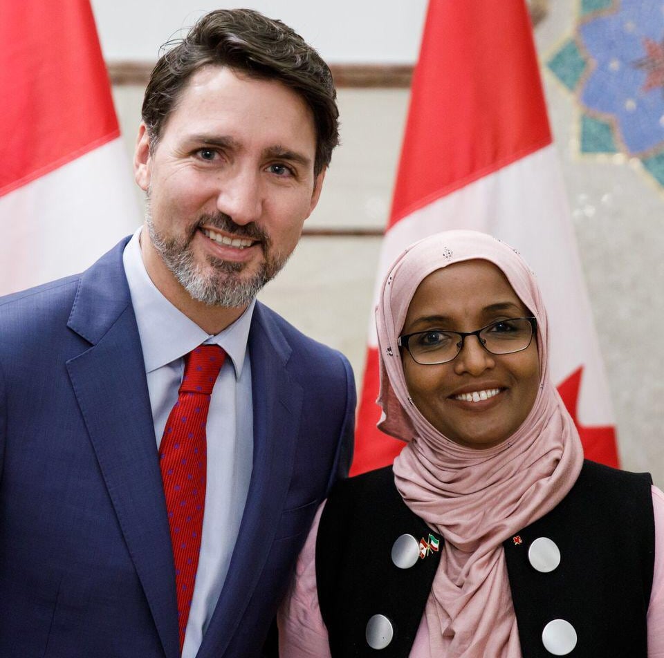 Medina Yiltireh con el ex primer ministro Justin Trudeau