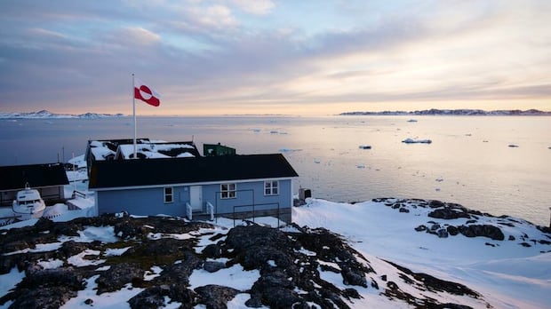 1 dead as Greenlandic officials find missing plane
