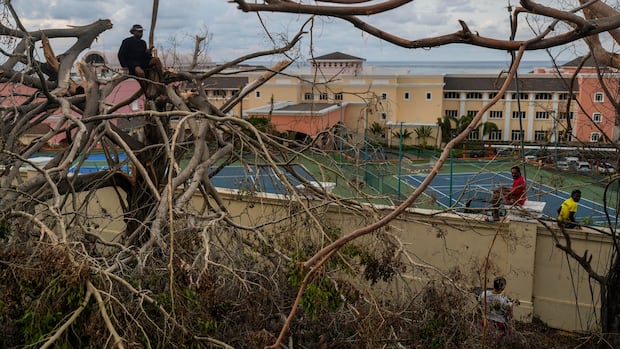 The Jamaicans rush to the island ready to travel in the busy season when Melissa wakes up