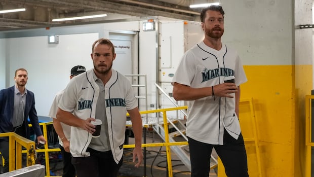 Kraken troll Toronto baseball fans ahead of crucial ALCS Game 6 | CBC News