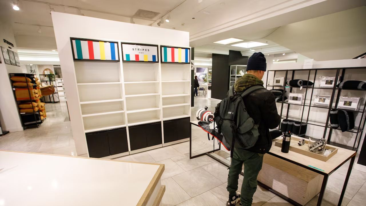 Liquidation begins at remaining Hudson’s Bay stores, including Toronto flagship Liquidation begins at remaining Hudson’s Bay stores, including Toronto flagship