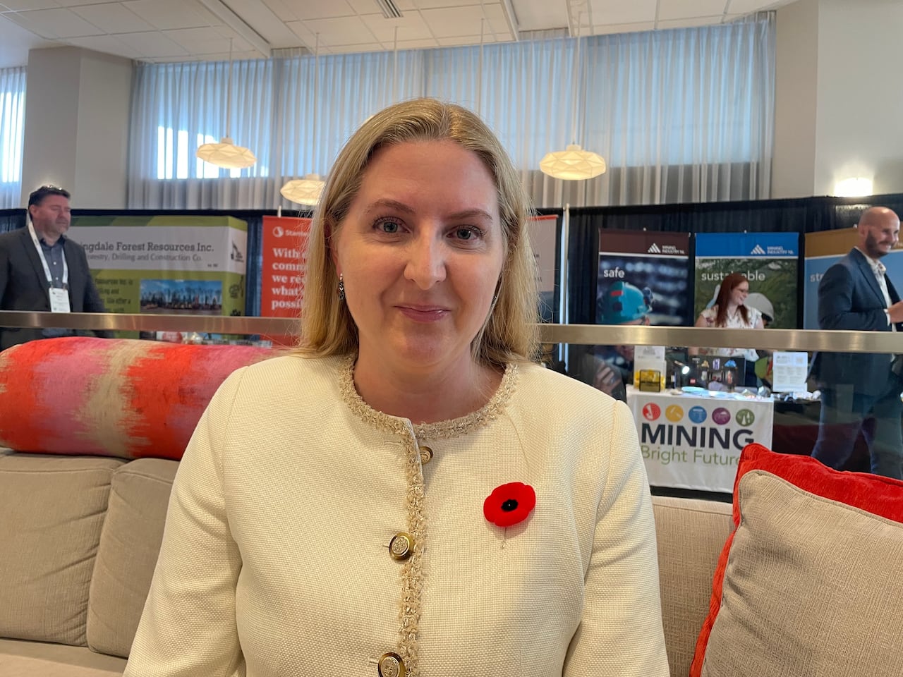 Woman successful achromatic blazer.