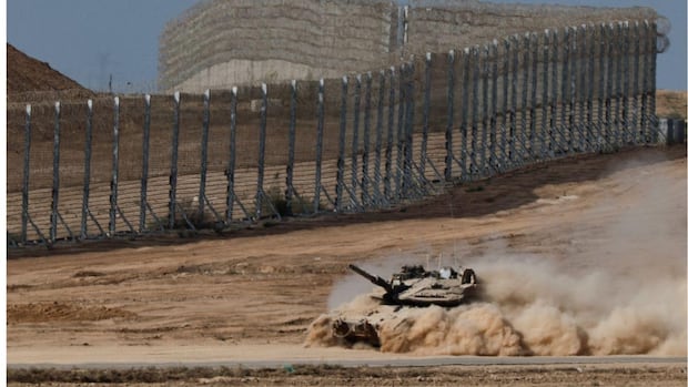 Israel calls up 60,000 reservists for new Gaza offensive