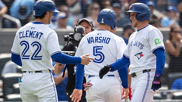 Former Guardians make Blue Jays clubhouse feel like home | CBC Sports