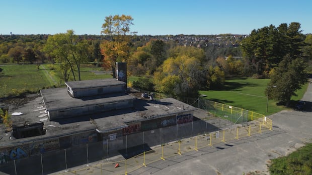 This former WW II PoW camp building could be torn down. Its protectors want to give it new life | CBC News