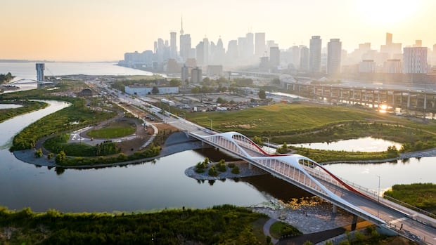 Your 1st look at Biidaasige Park in Toronto's redeveloped Port Lands | CBC