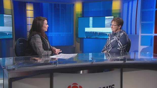 Louise Martin speaks with Kensington TOPS leader Carol Bernard. Louise Martin speaks with Kensington TOPS leader Carol Bernard.